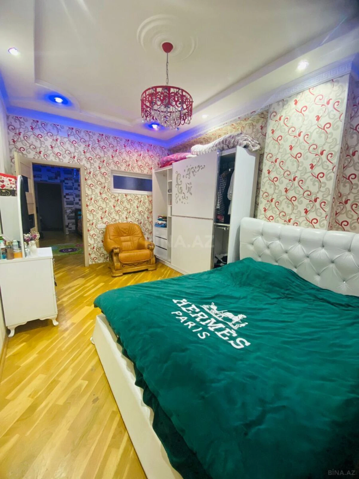 Satılır 3 otaqlı mənzil 100 m²