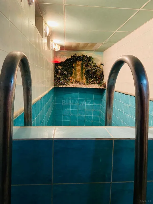 Satılır 10 otaqlı həyət evi 310 m²