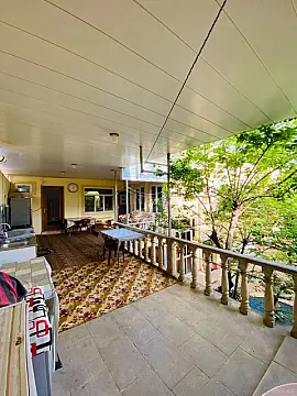 Satılır 10 otaqlı həyət evi 310 m²