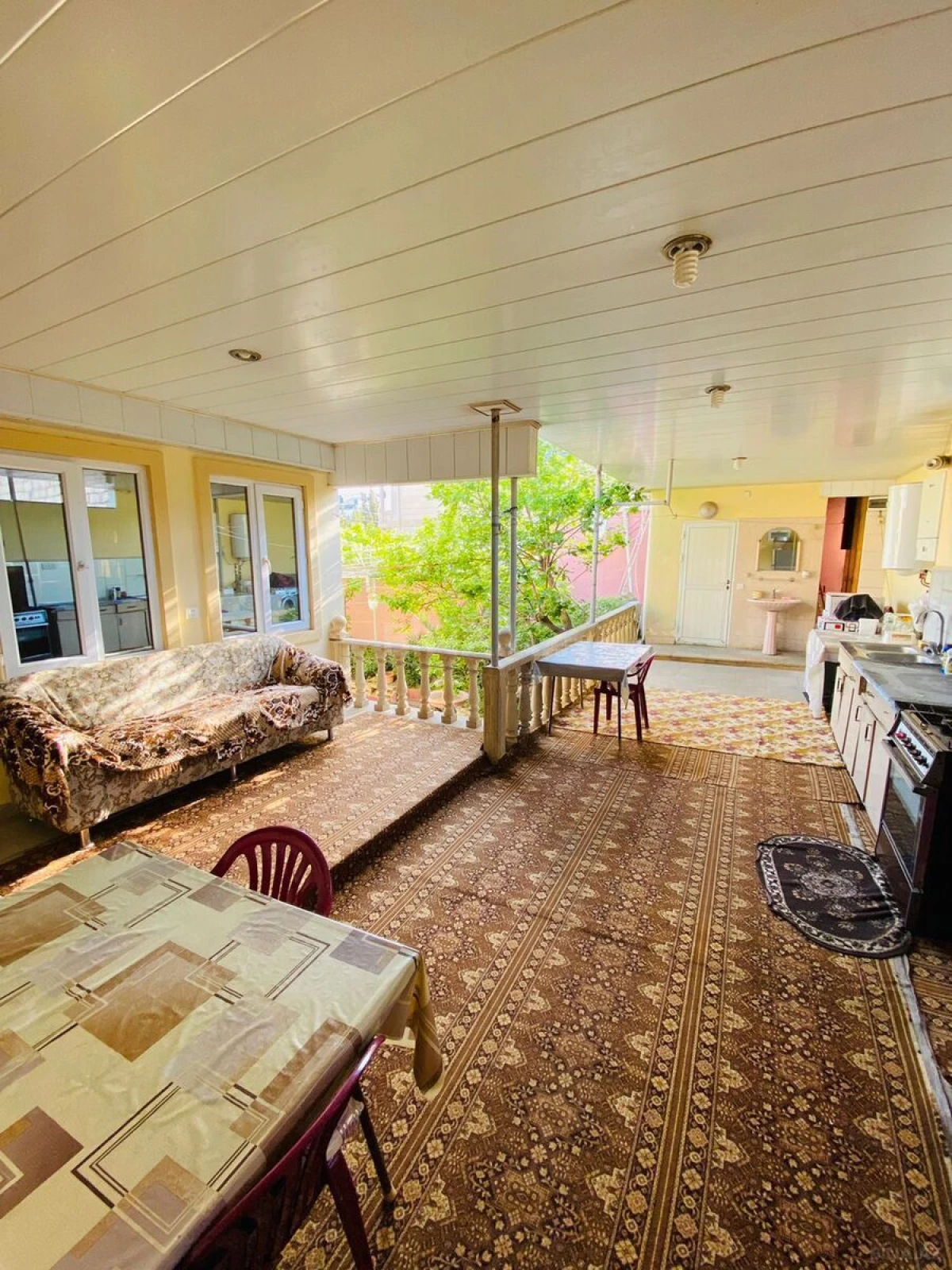 Satılır 10 otaqlı həyət evi 310 m²