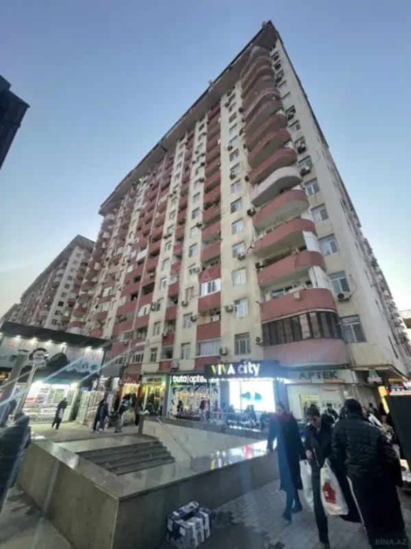 Satılır 3 otaqlı mənzil 105 m²