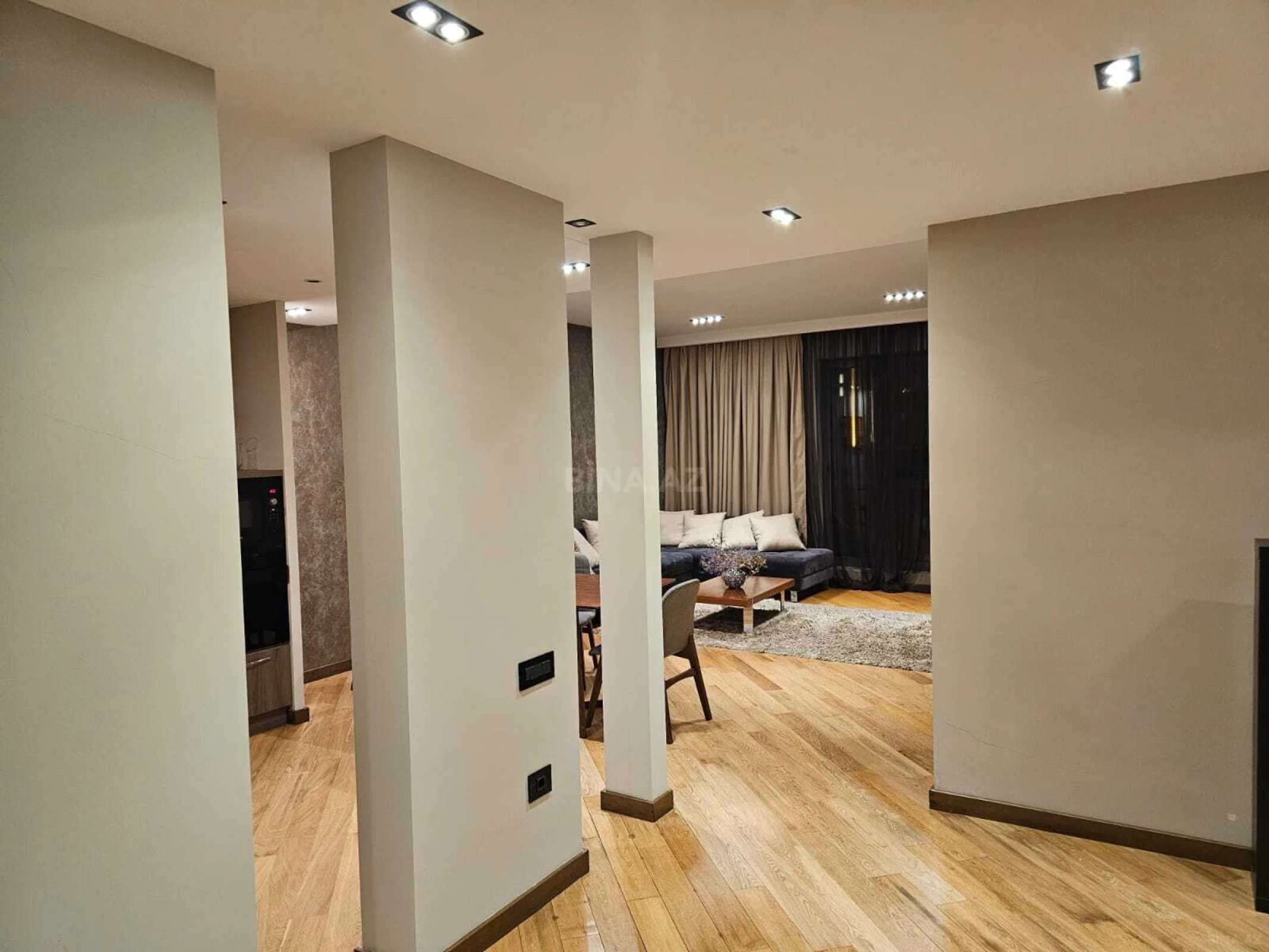 Satılır 3 otaqlı mənzil 110 m²