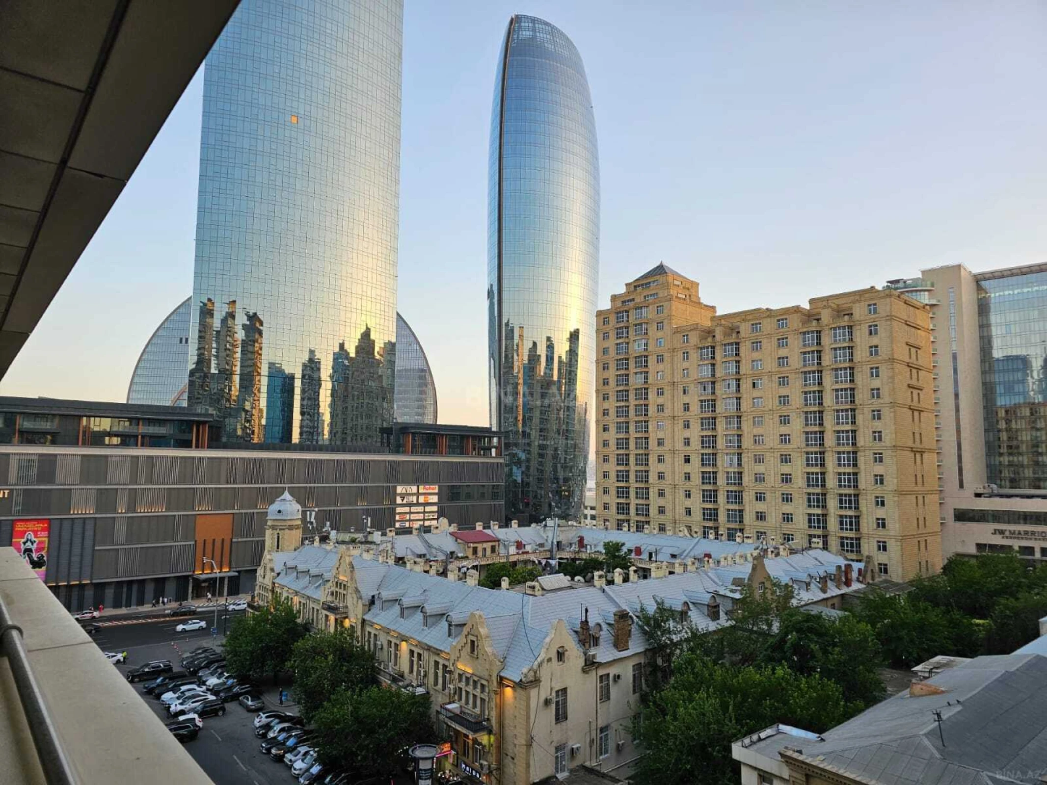 Satılır 3 otaqlı mənzil 110 m²