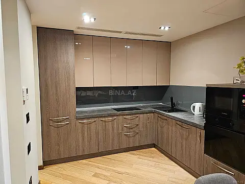 Satılır 3 otaqlı mənzil 110 m²