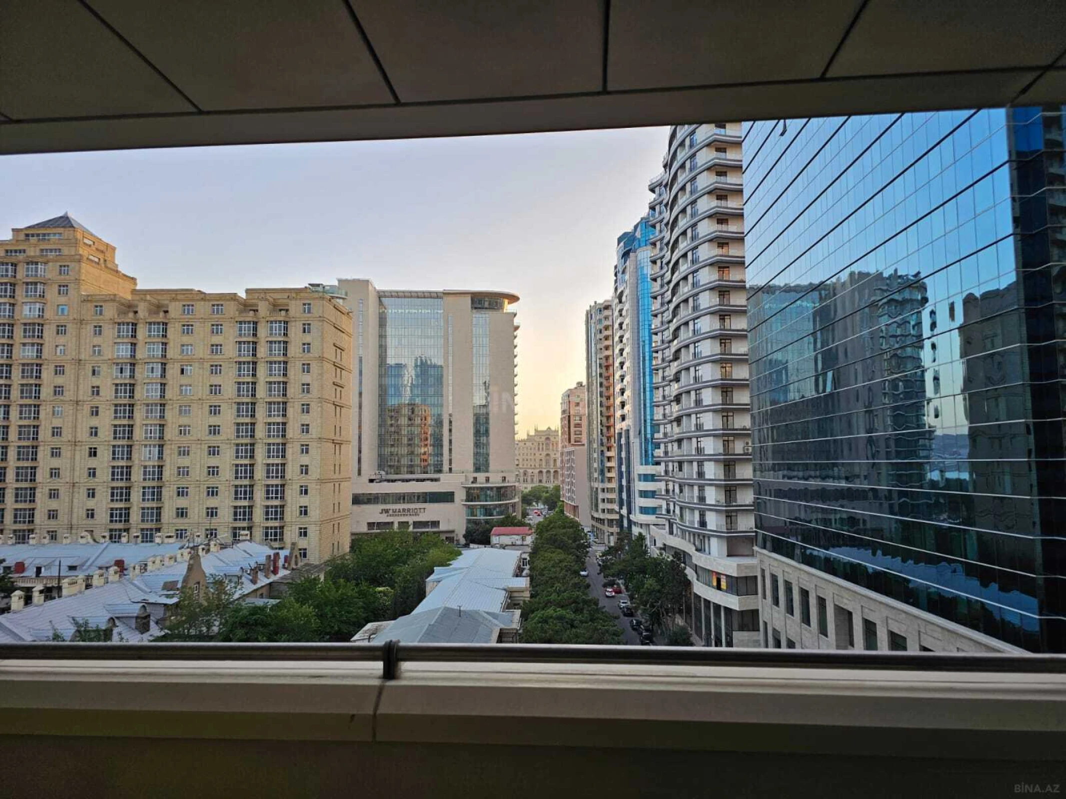 Satılır 3 otaqlı mənzil 110 m²