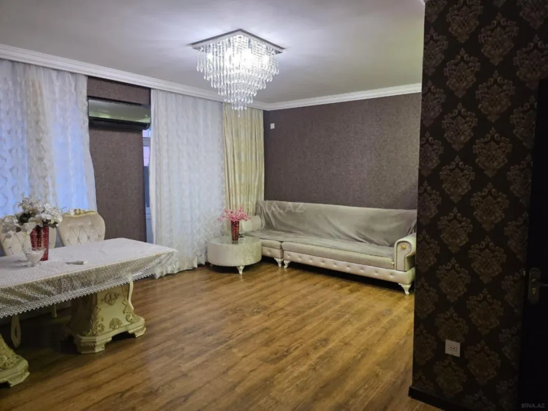 Satılır 3 otaqlı mənzil 110 m²