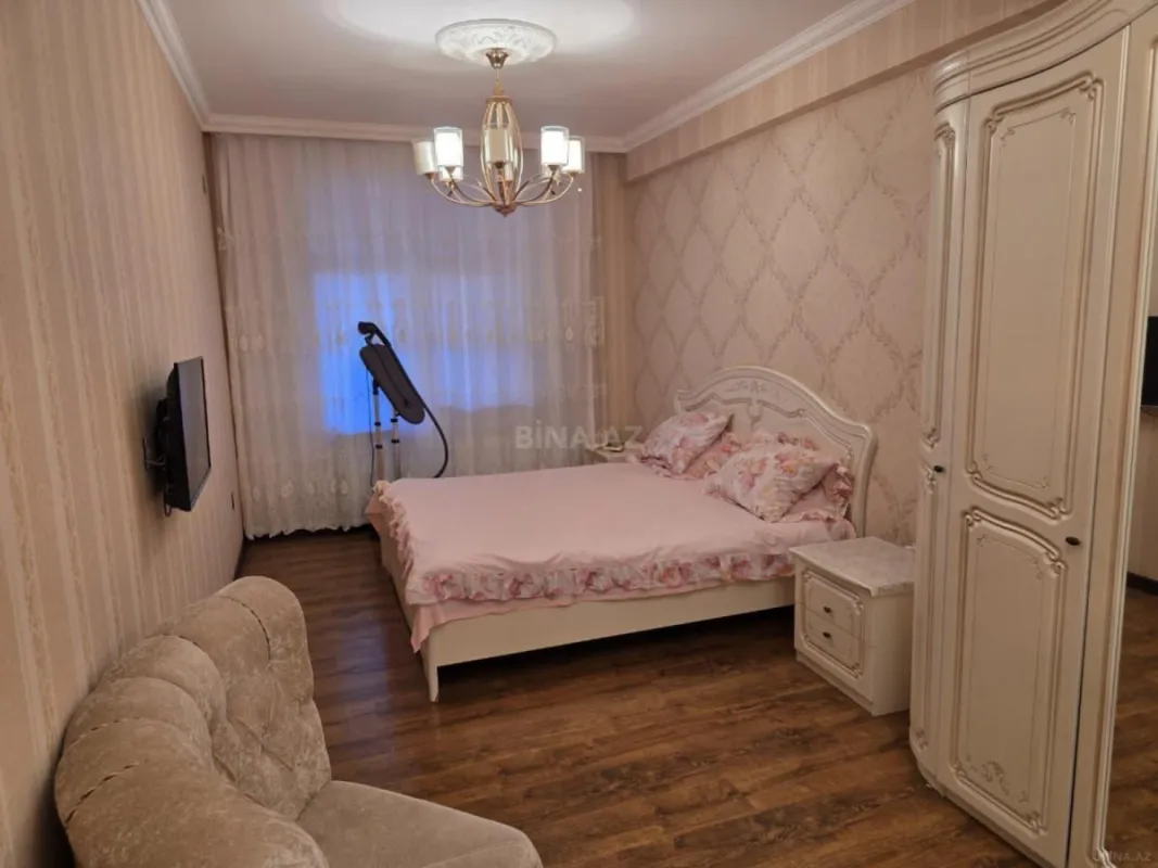 Satılır 3 otaqlı mənzil 110 m²