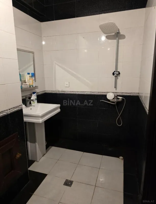 Satılır 3 otaqlı mənzil 110 m²