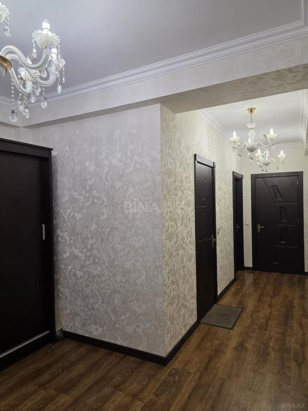 Satılır 3 otaqlı mənzil 110 m²