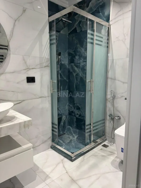 Kirayə verilir 2 otaqlı mənzil 77 m²