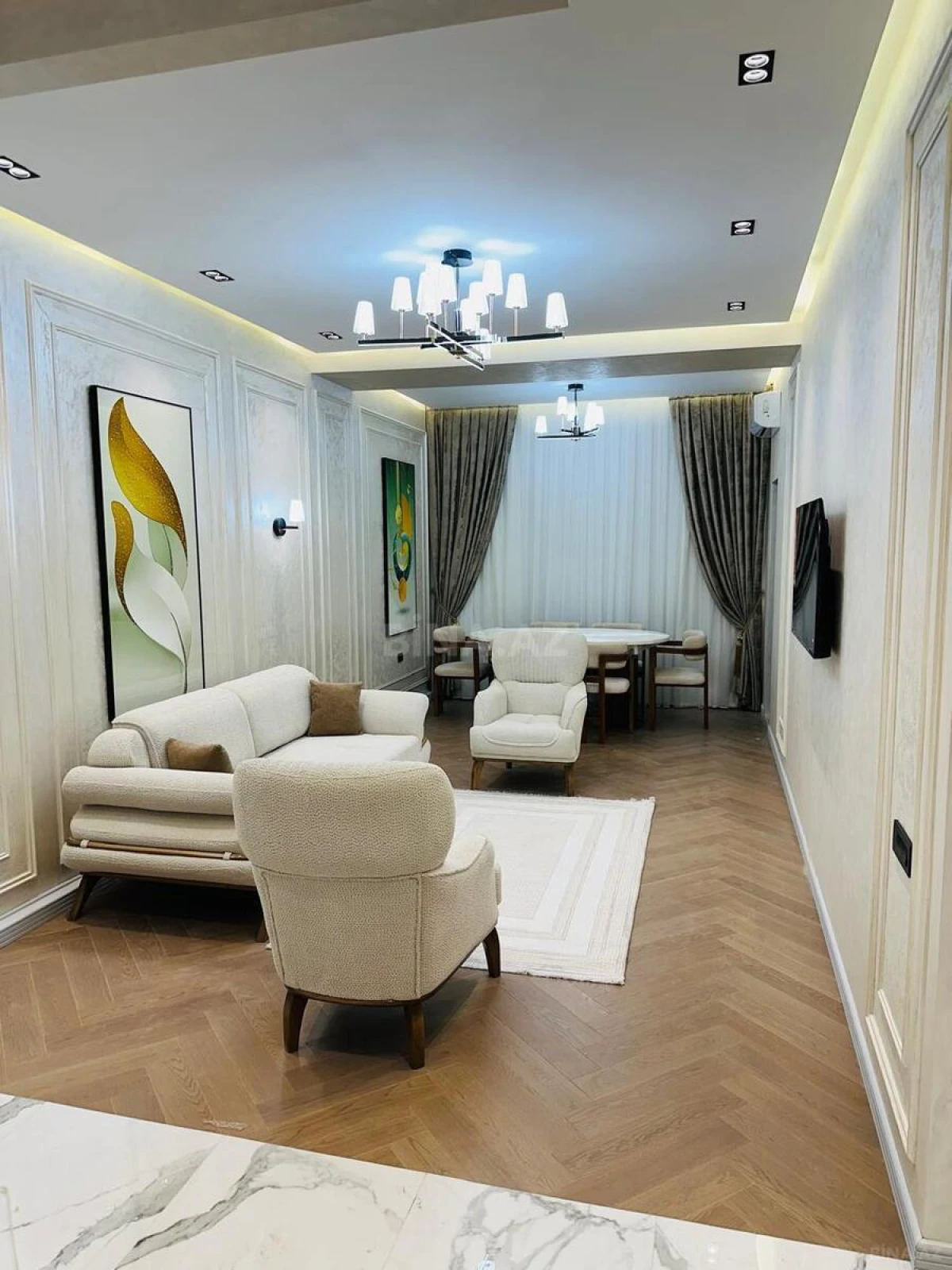 Kirayə verilir 2 otaqlı mənzil 77 m²