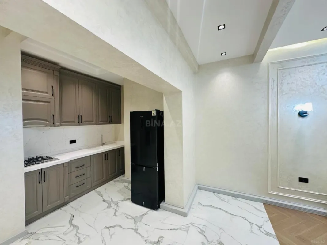 Kirayə verilir 2 otaqlı mənzil 77 m²
