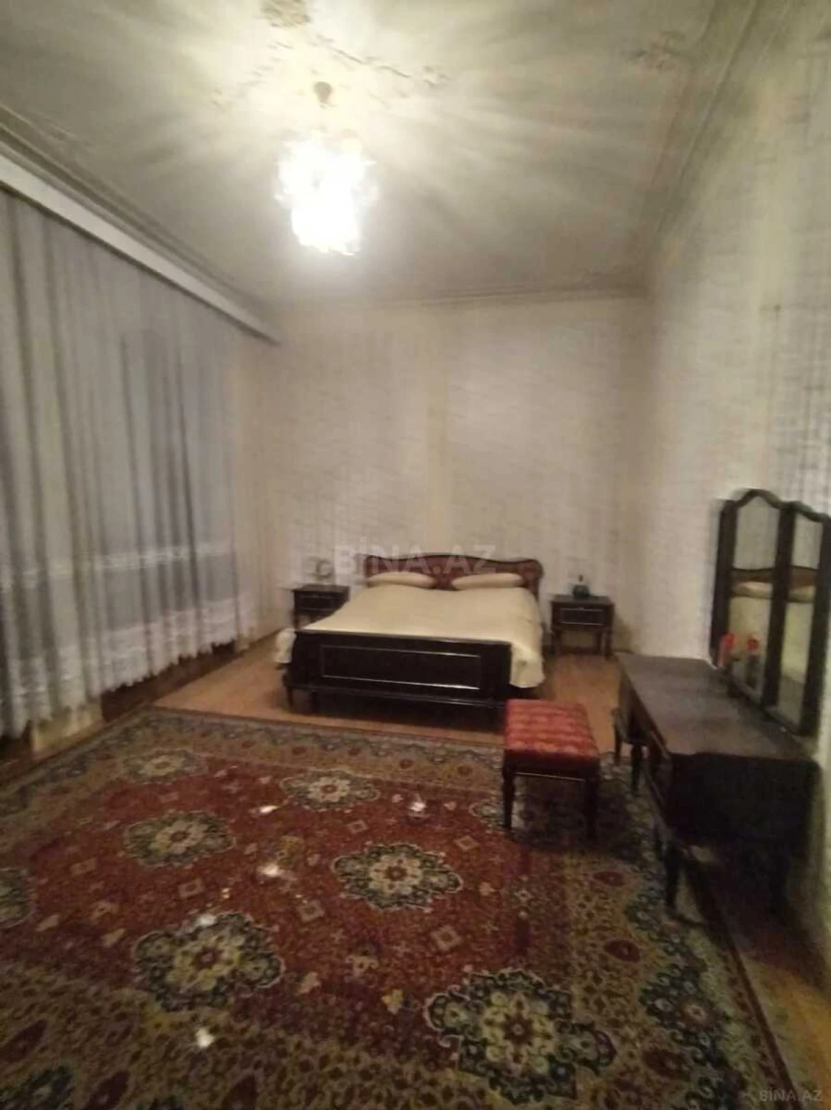 Satılır 5 otaqlı həyət evi 500 m²
