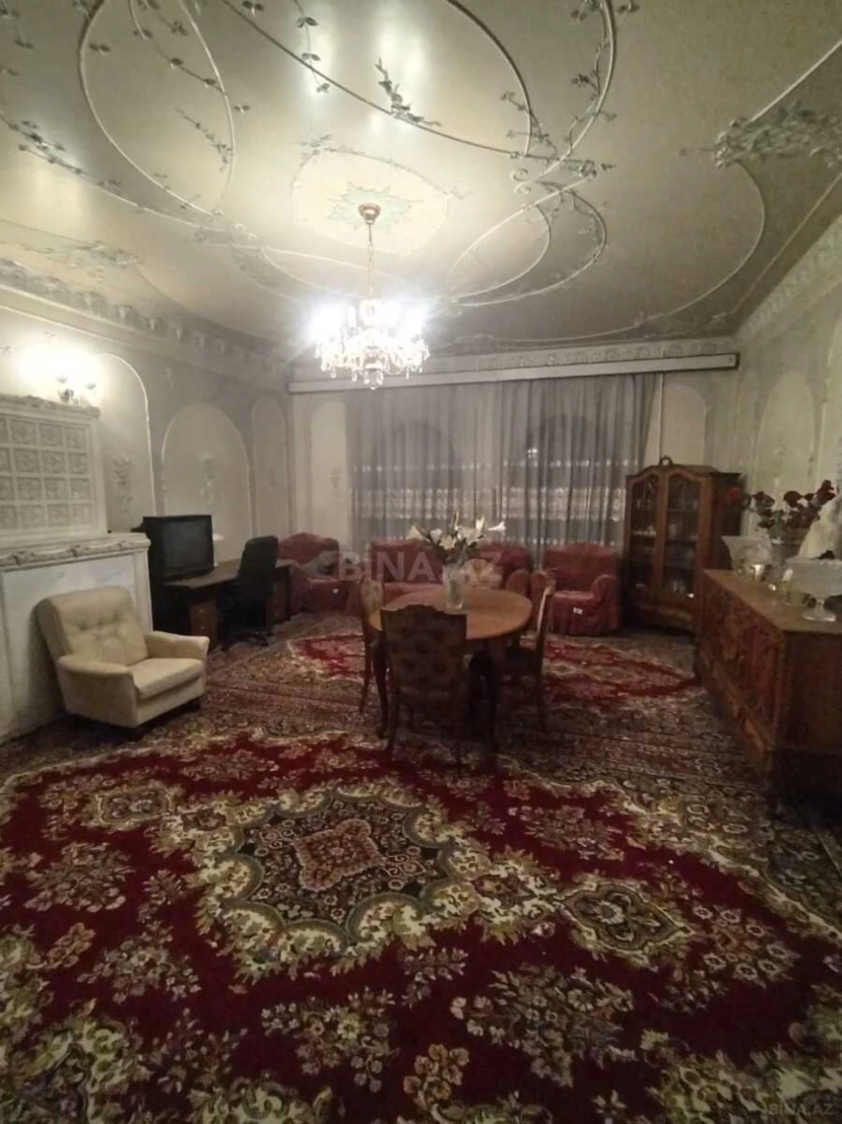 Satılır 5 otaqlı həyət evi 500 m²