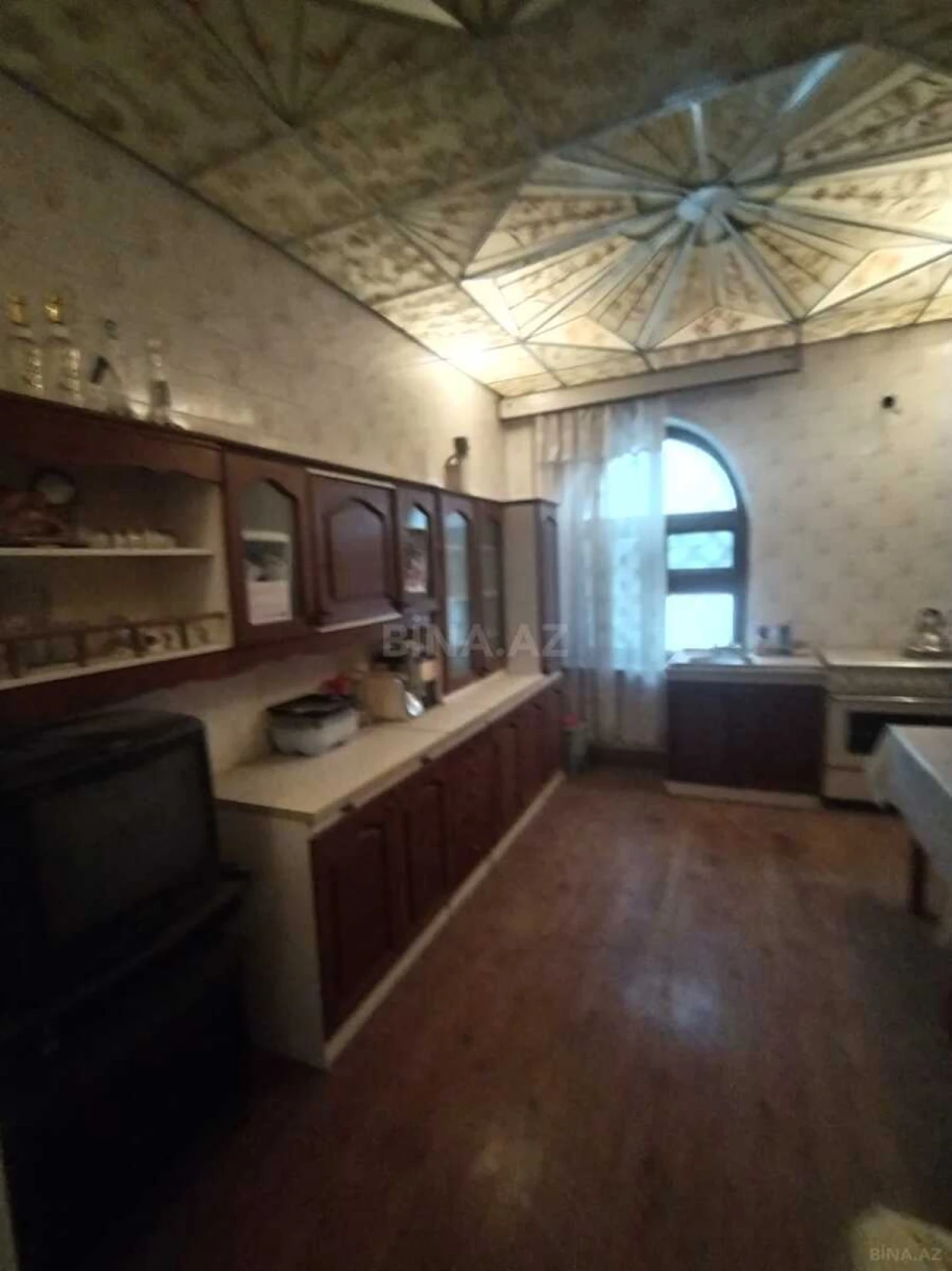 Satılır 5 otaqlı həyət evi 500 m²