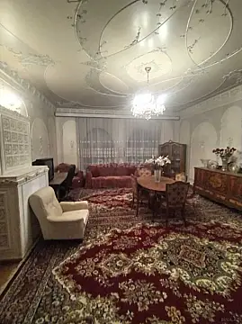 Satılır 5 otaqlı həyət evi 500 m²