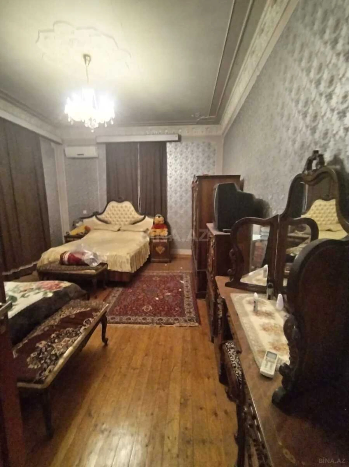 Satılır 5 otaqlı həyət evi 500 m²