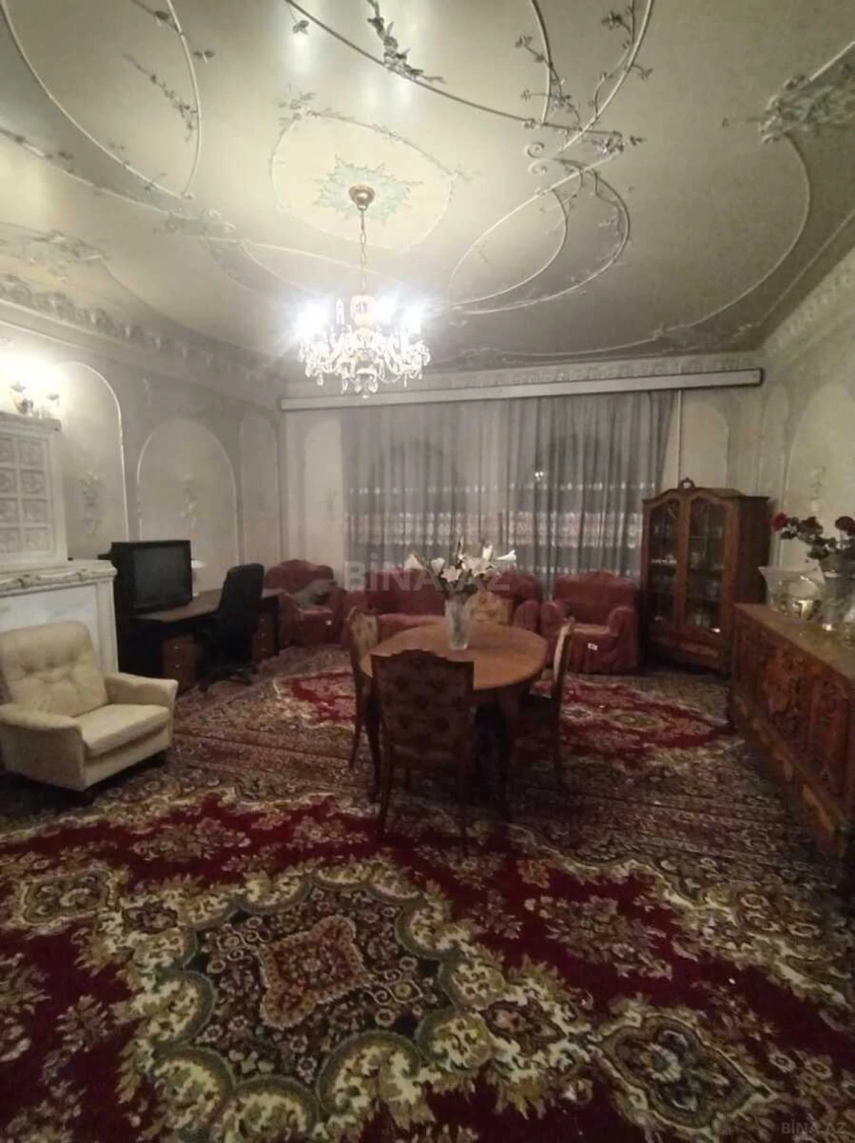 Satılır 5 otaqlı həyət evi 500 m²