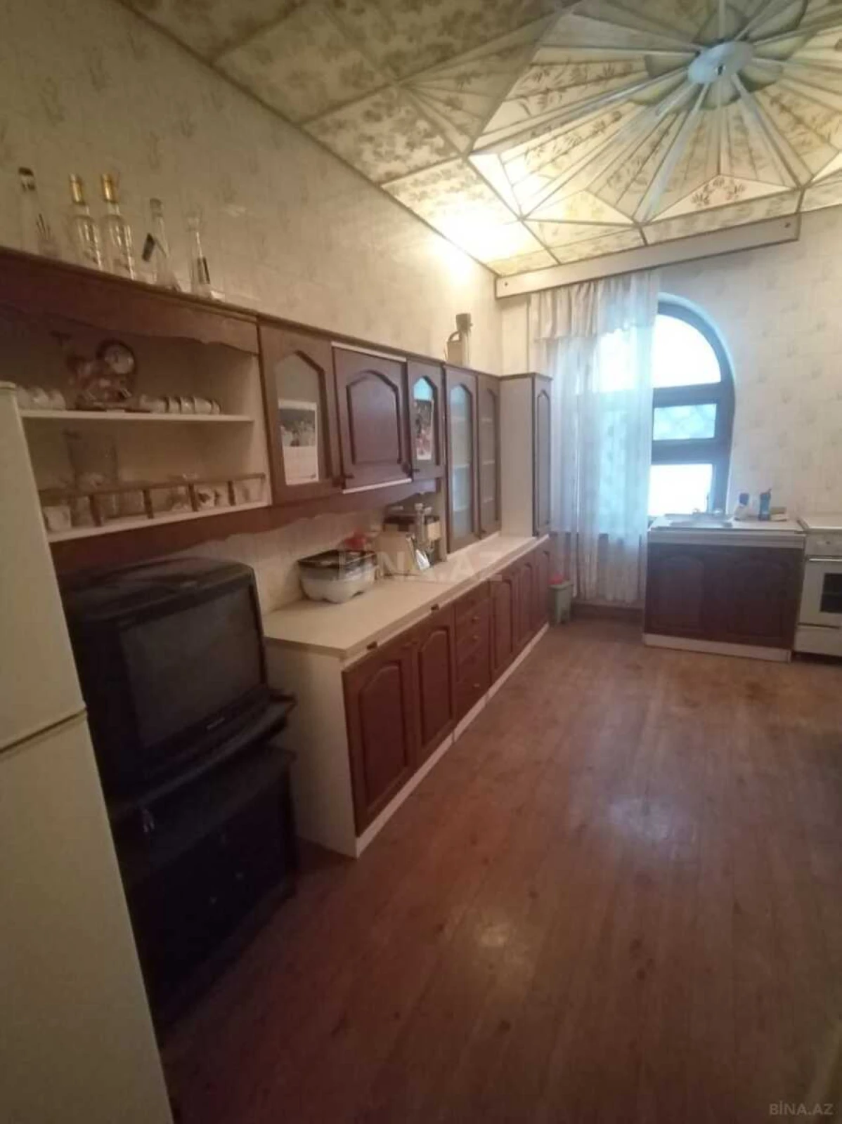 Satılır 5 otaqlı həyət evi 500 m²