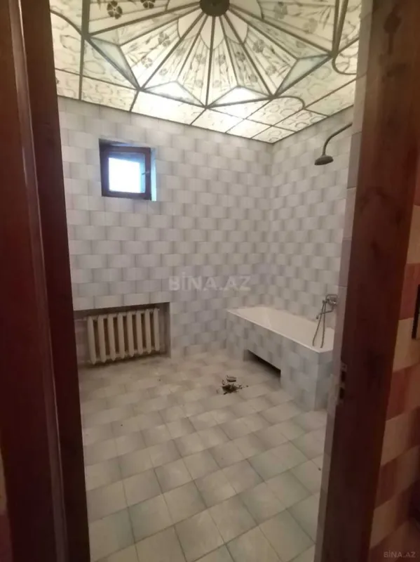 Satılır 5 otaqlı həyət evi 500 m²