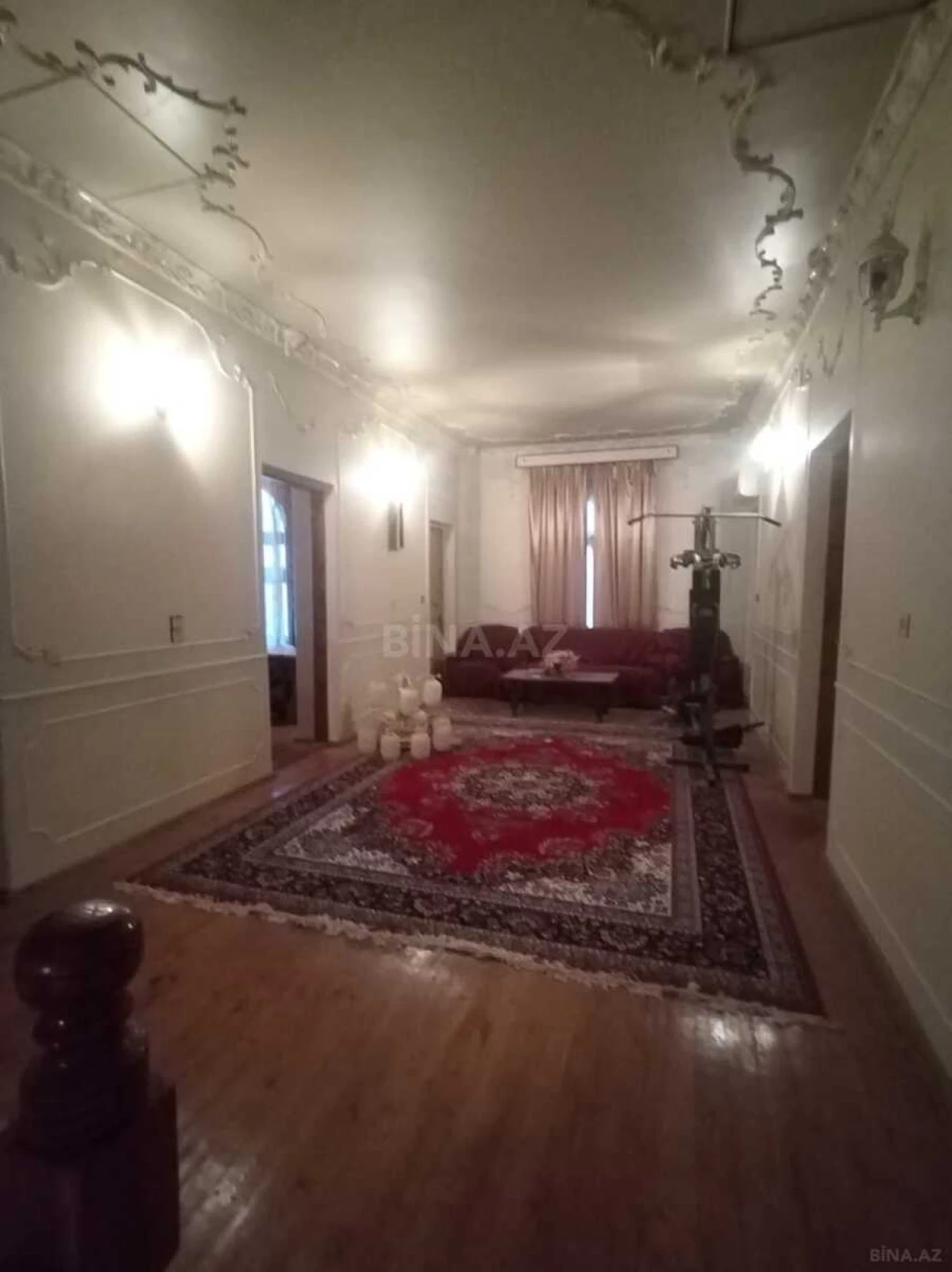 Satılır 5 otaqlı həyət evi 500 m²