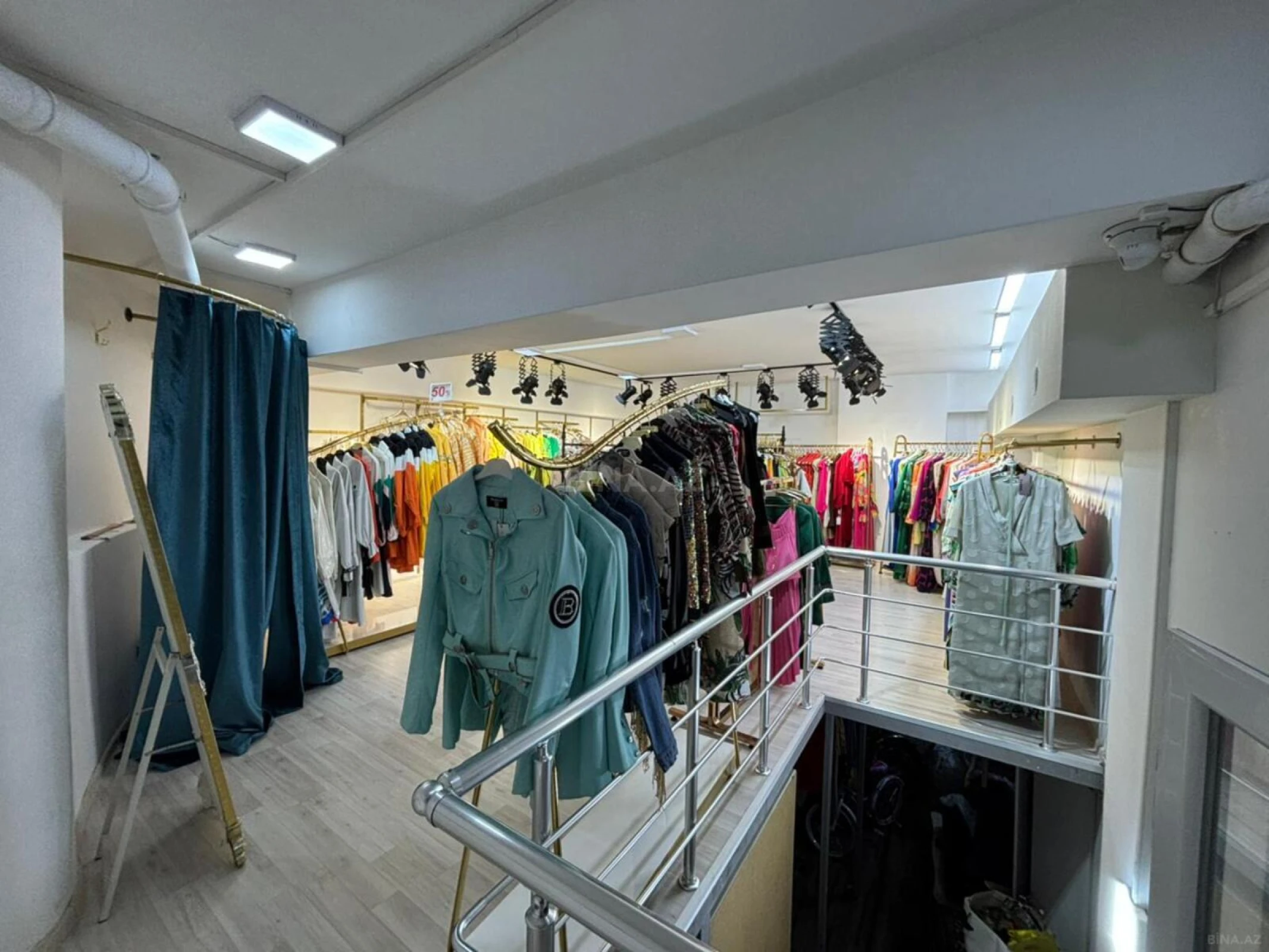 Kirayə verilir obyekt 385 m²