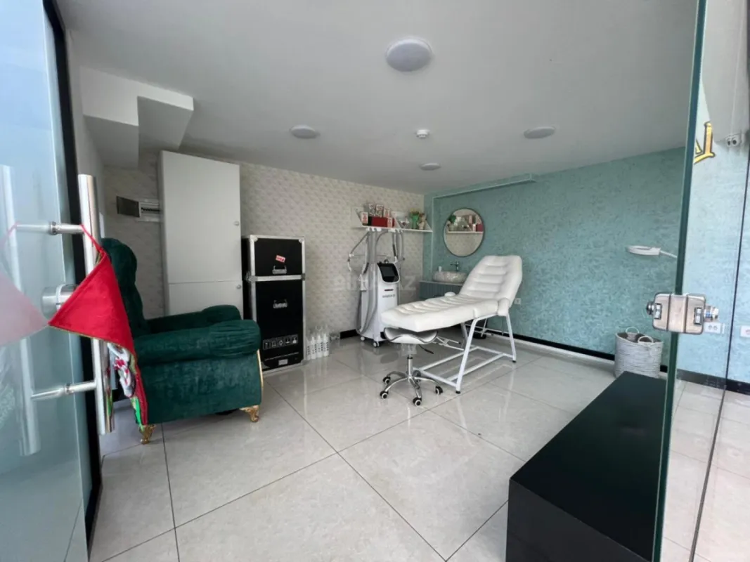 Kirayə verilir obyekt 385 m²