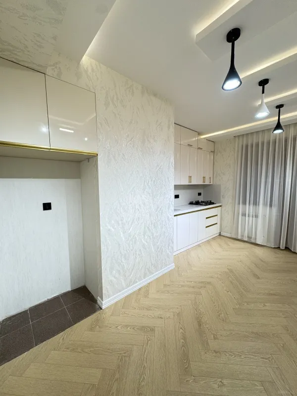 Satılır 2 otaqlı mənzil 88 m²