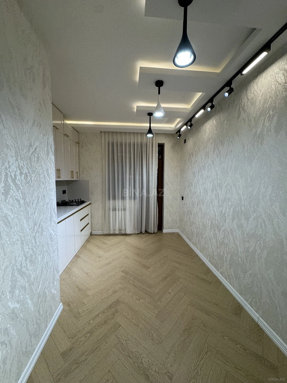 Satılır 2 otaqlı mənzil 88 m²