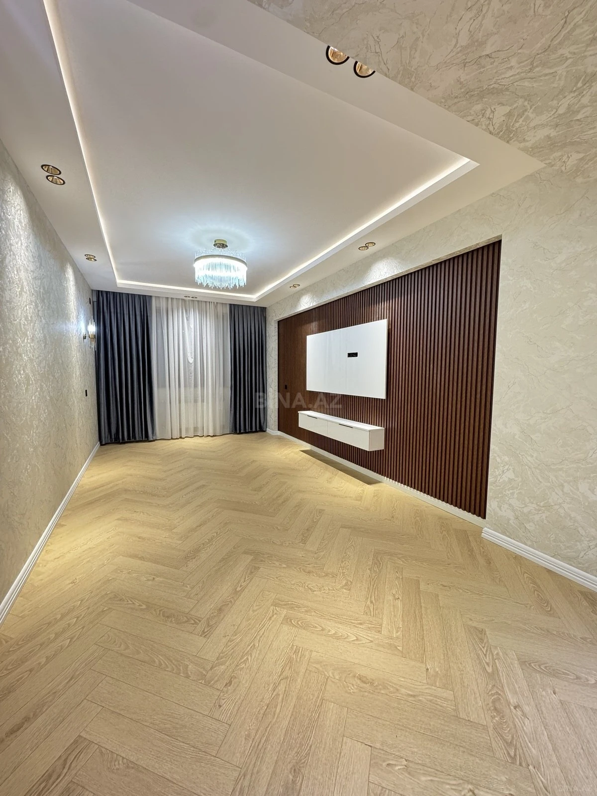 Satılır 2 otaqlı mənzil 88 m²
