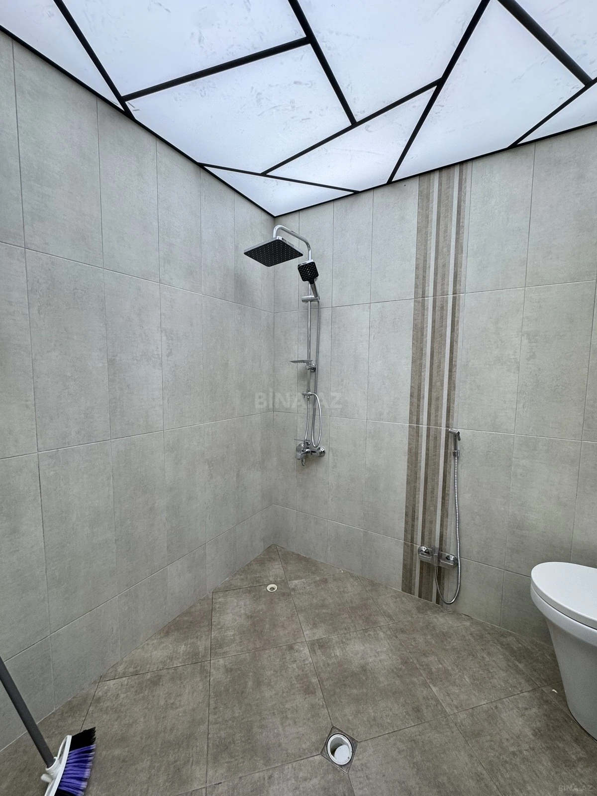 Satılır 2 otaqlı mənzil 88 m²