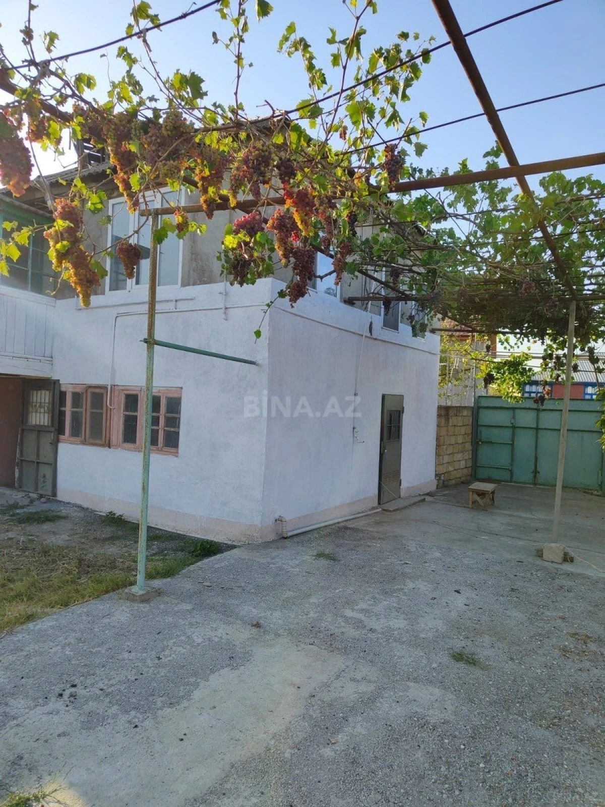 Satılır 2 otaqlı həyət evi 73 m²