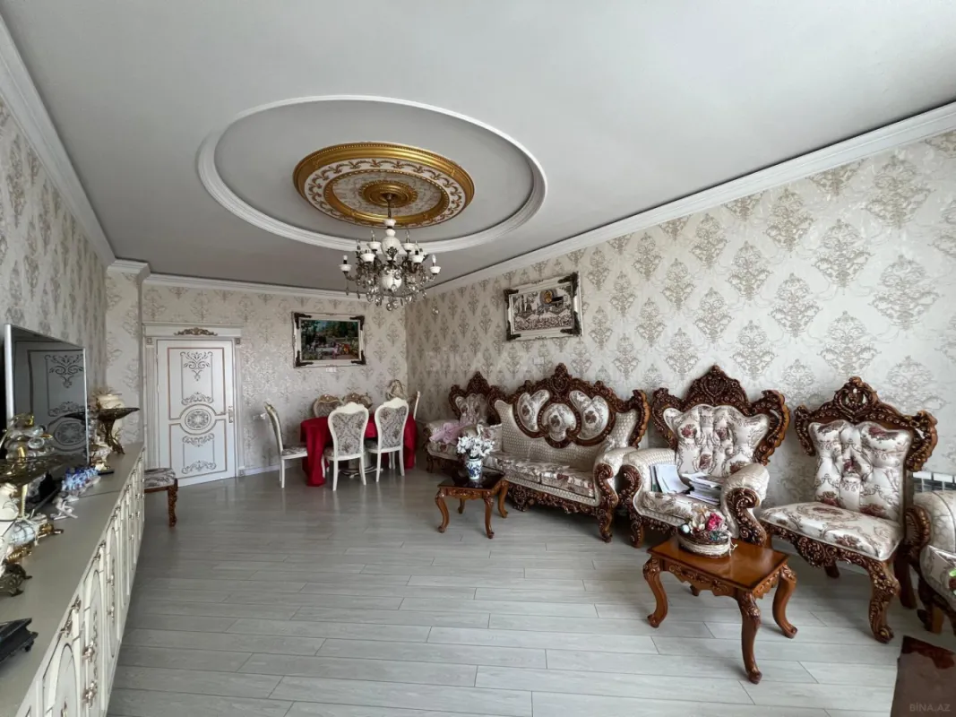 Satılır 4 otaqlı mənzil 170 m²
