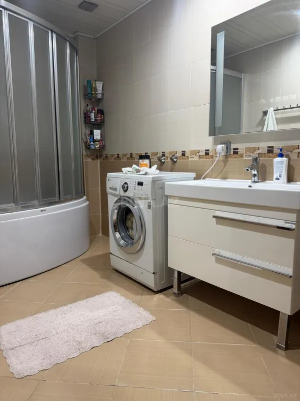 Satılır 3 otaqlı mənzil 117 m²