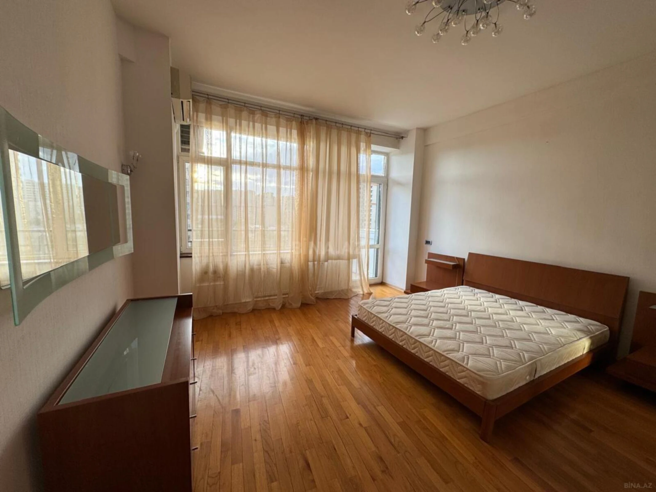 Kirayə verilir 3 otaqlı mənzil 100 m²