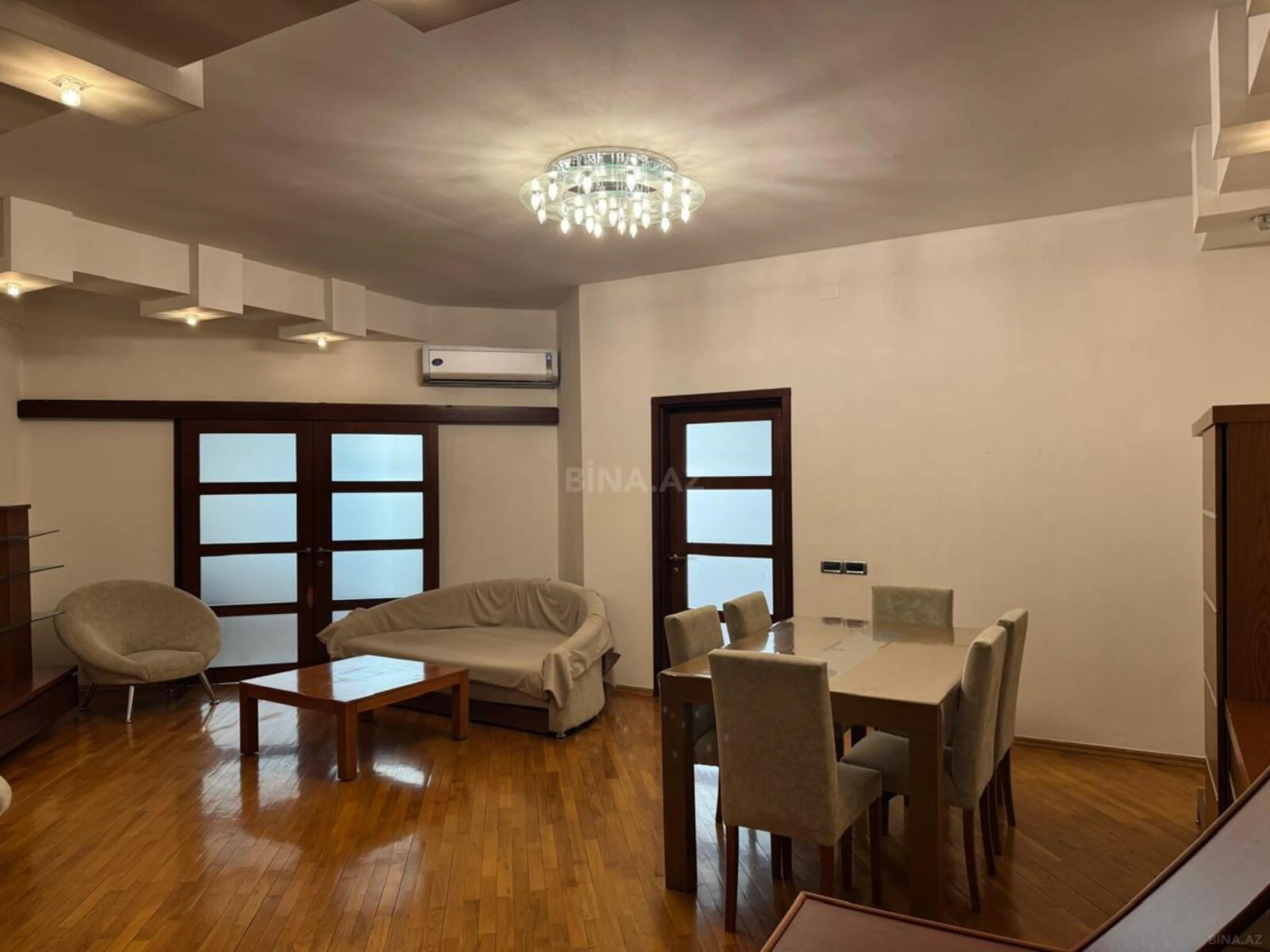 Kirayə verilir 3 otaqlı mənzil 100 m²