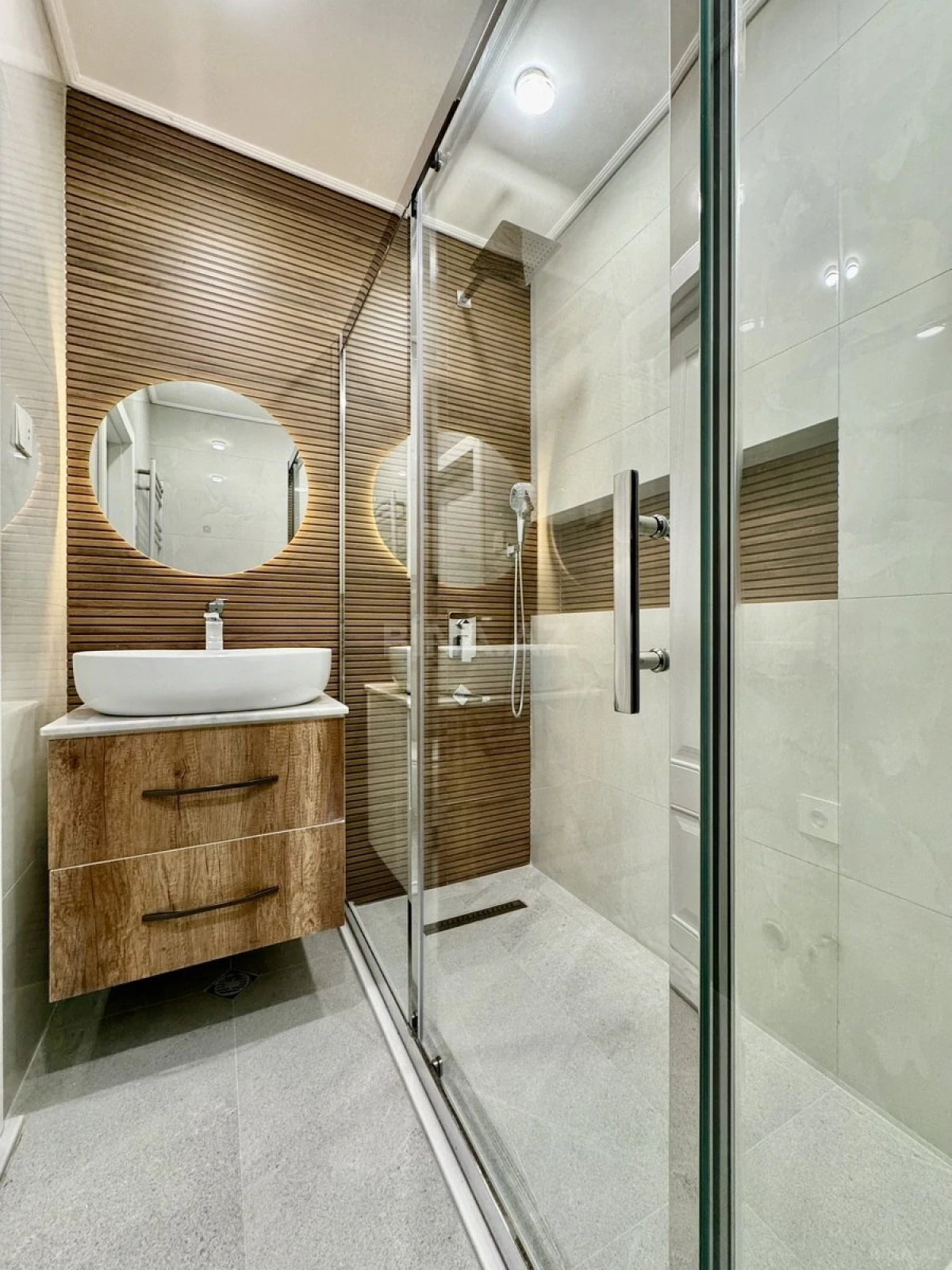 Satılır 2 otaqlı mənzil 65 m²