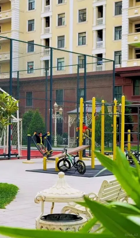 Satılır 2 otaqlı mənzil 87 m²