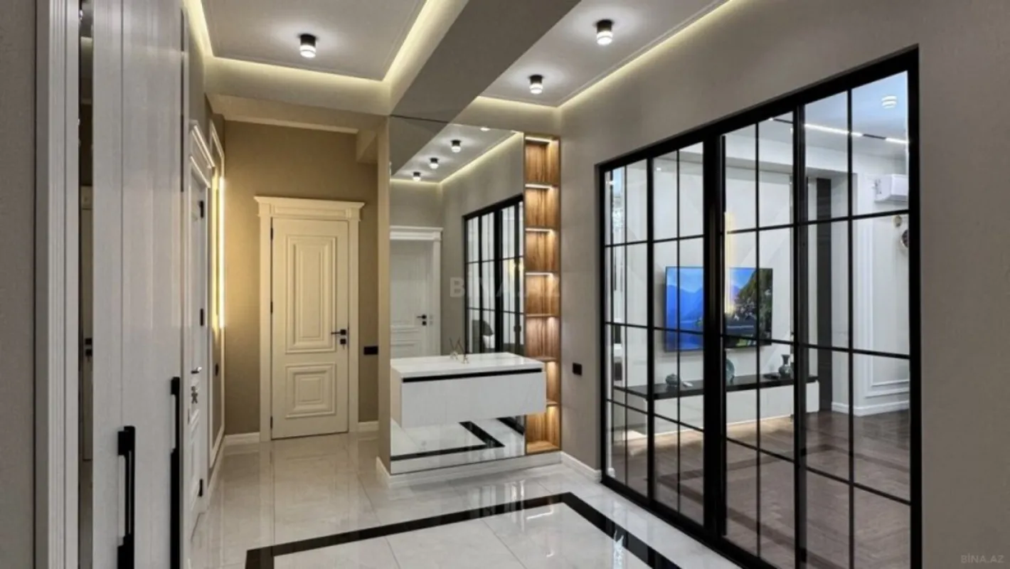 Satılır 2 otaqlı mənzil 87 m²