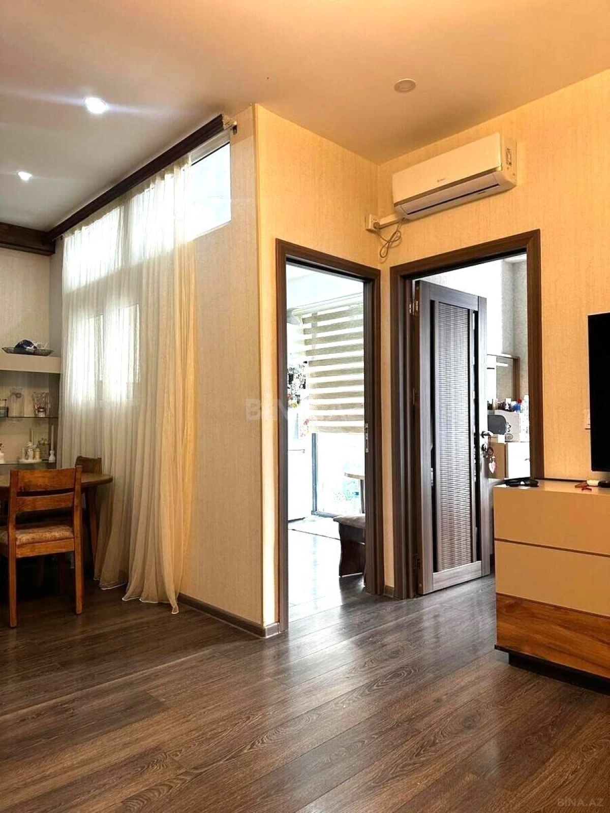Satılır 2 otaqlı mənzil 55 m²