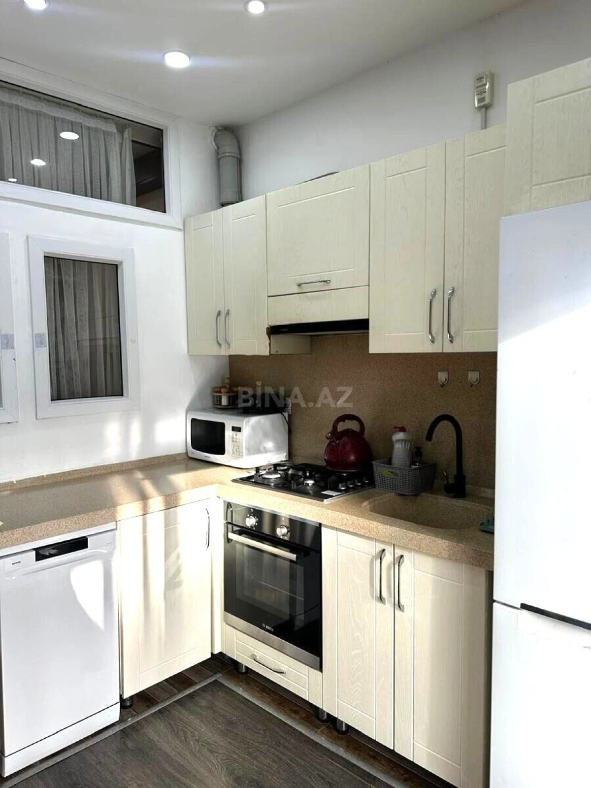 Satılır 2 otaqlı mənzil 55 m²