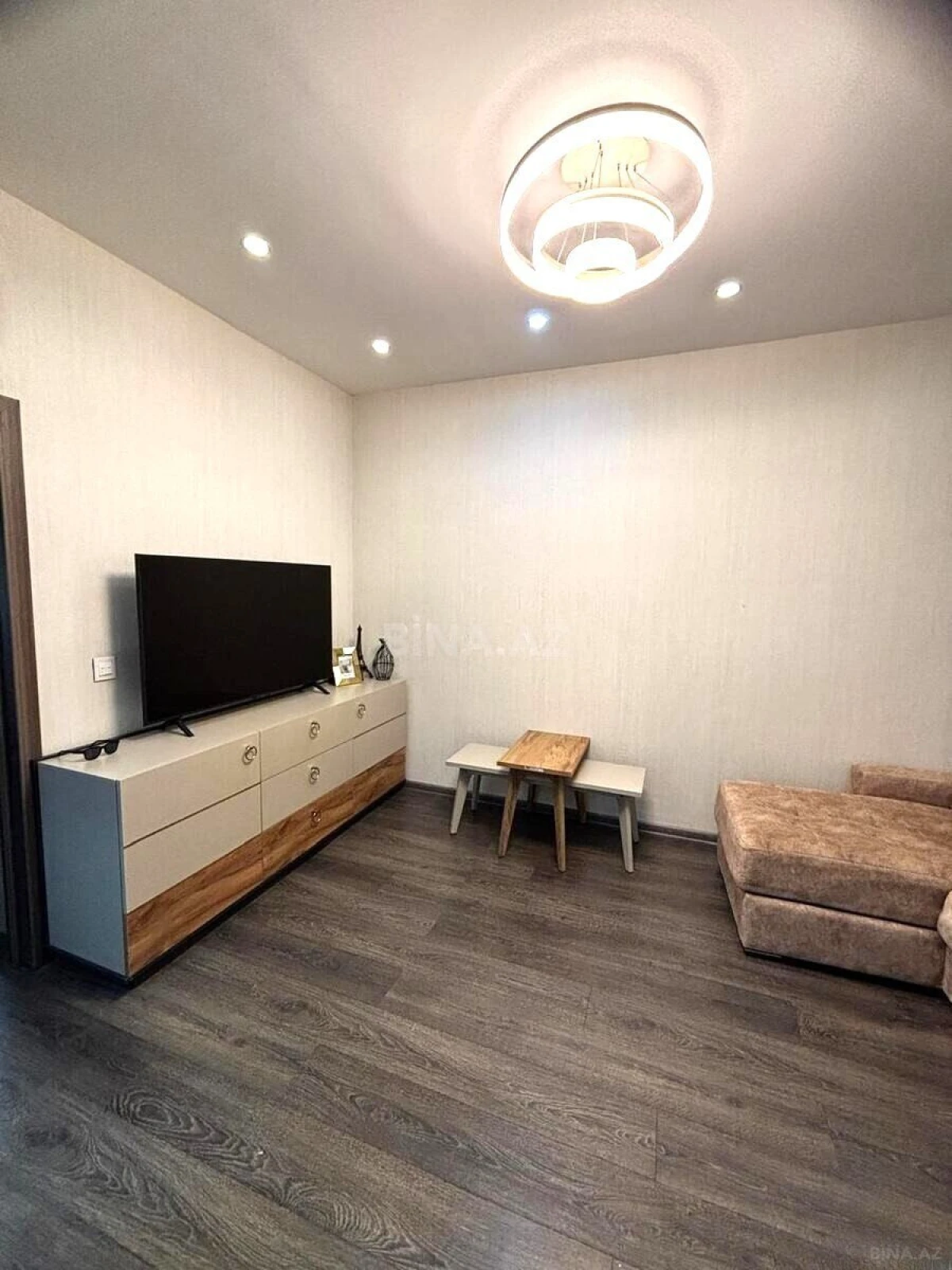 Satılır 2 otaqlı mənzil 55 m²