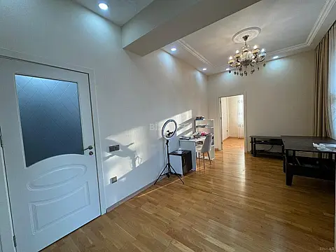 Satılır 2 otaqlı mənzil 55 m²