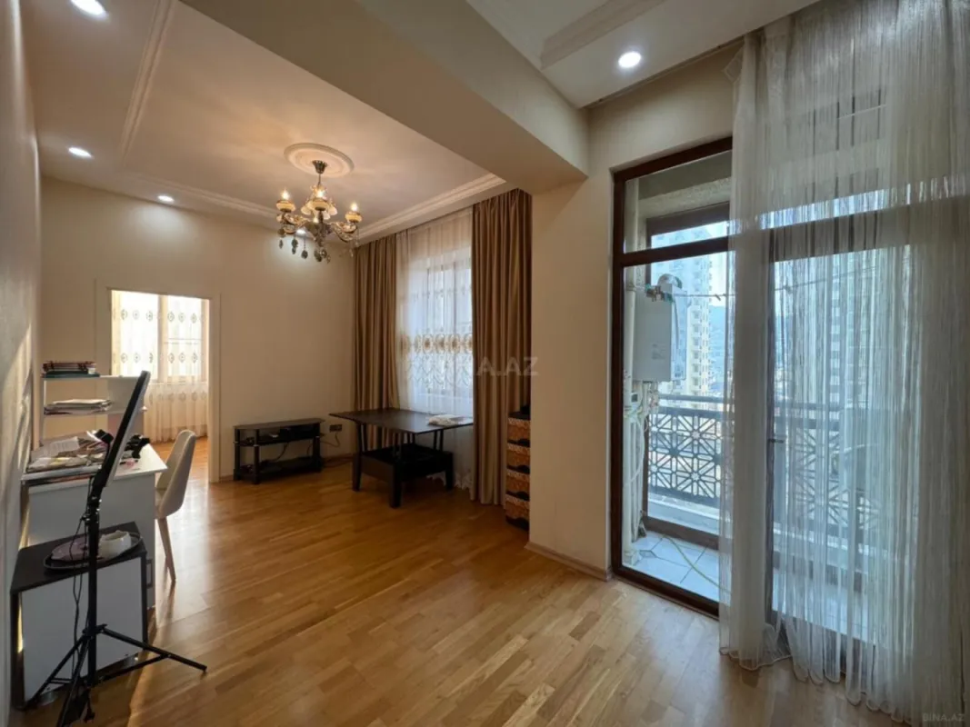 Satılır 2 otaqlı mənzil 55 m²