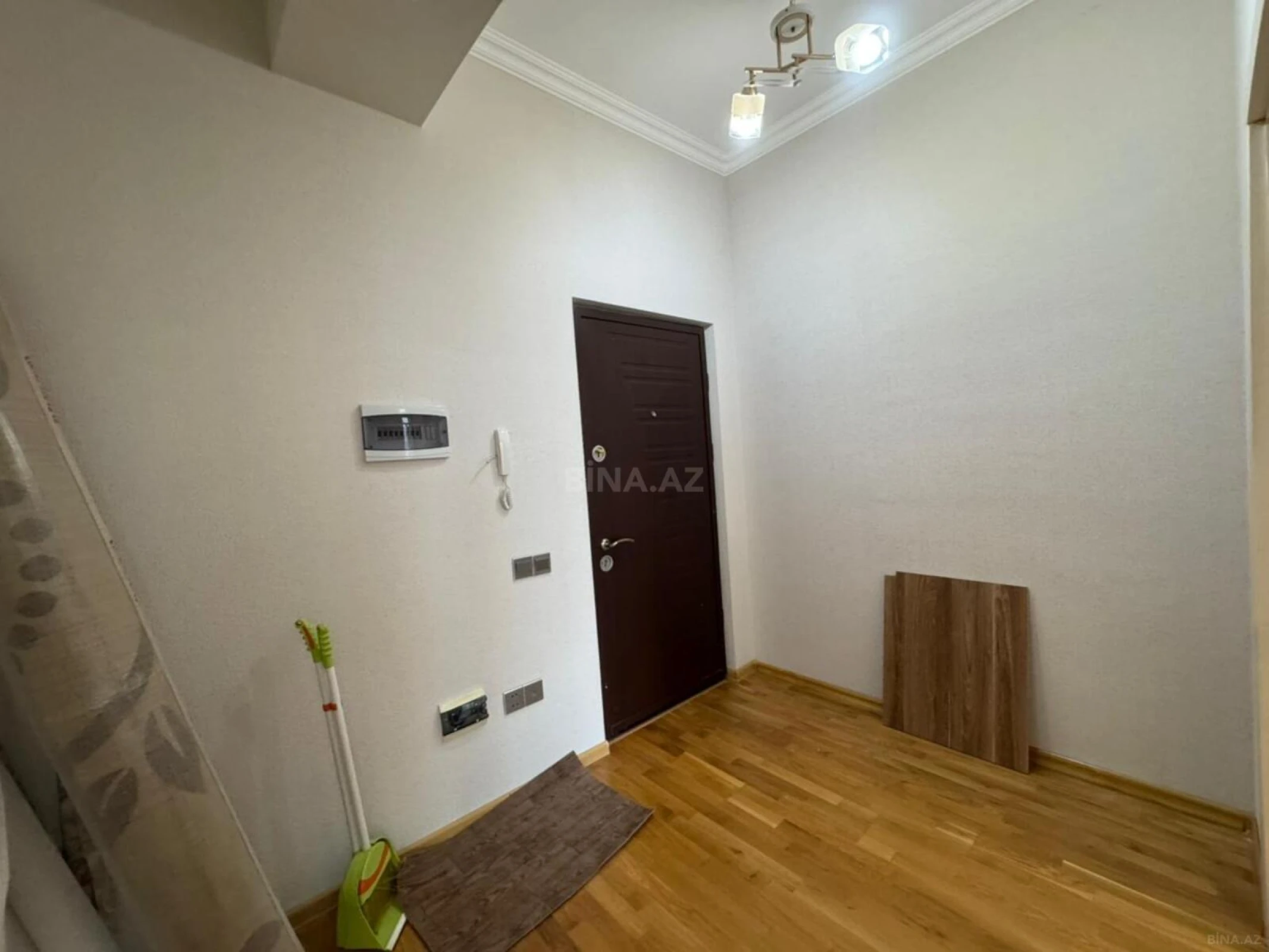 Satılır 2 otaqlı mənzil 55 m²