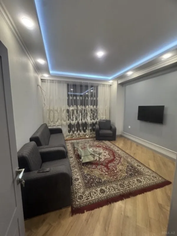 Kirayə verilir 2 otaqlı mənzil 90 m²