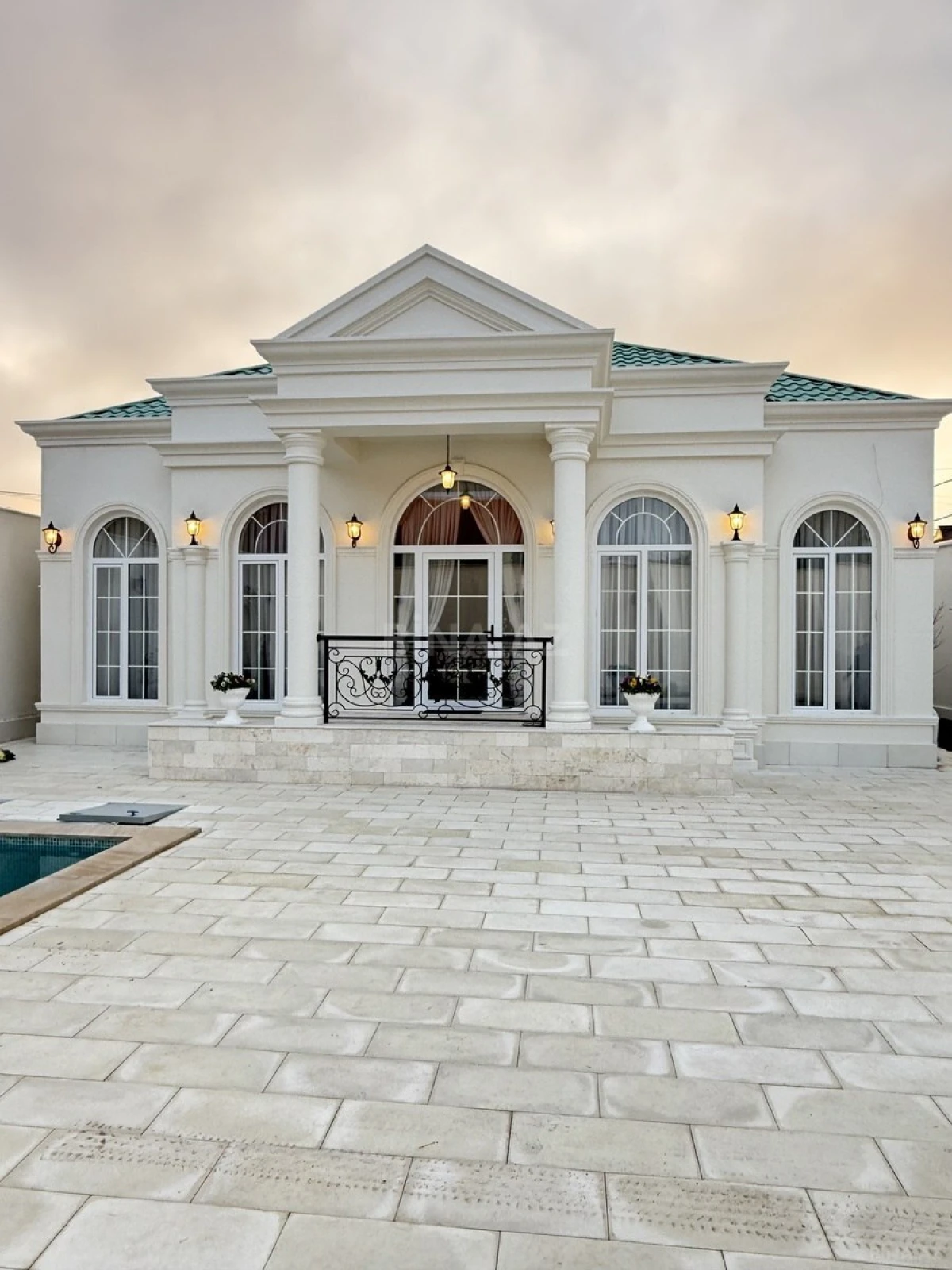 Satılır 4 otaqlı həyət evi 130 m²