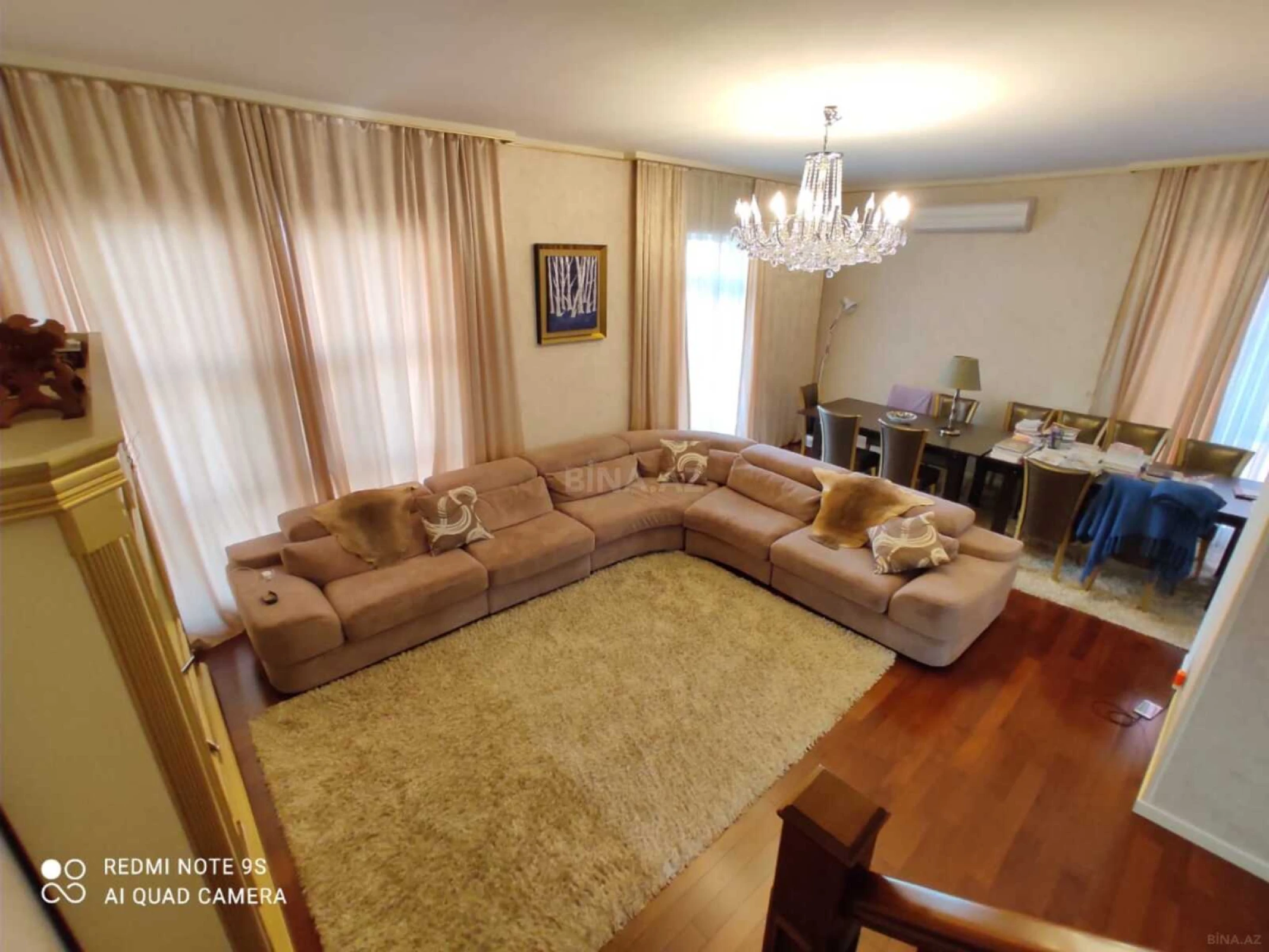 Satılır 12 otaqlı həyət evi 528 m²