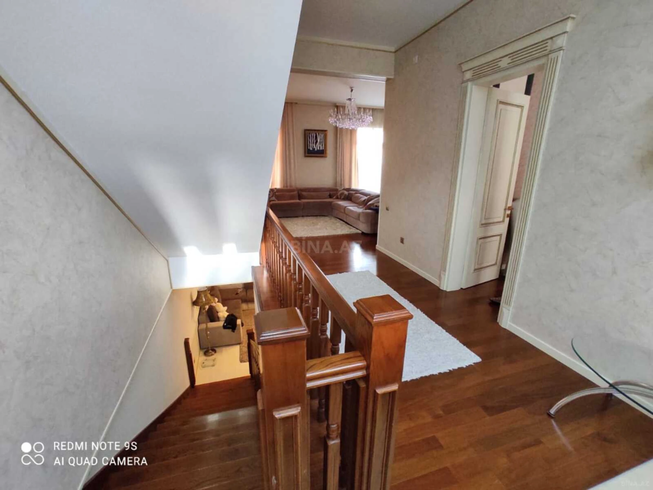 Satılır 12 otaqlı həyət evi 528 m²