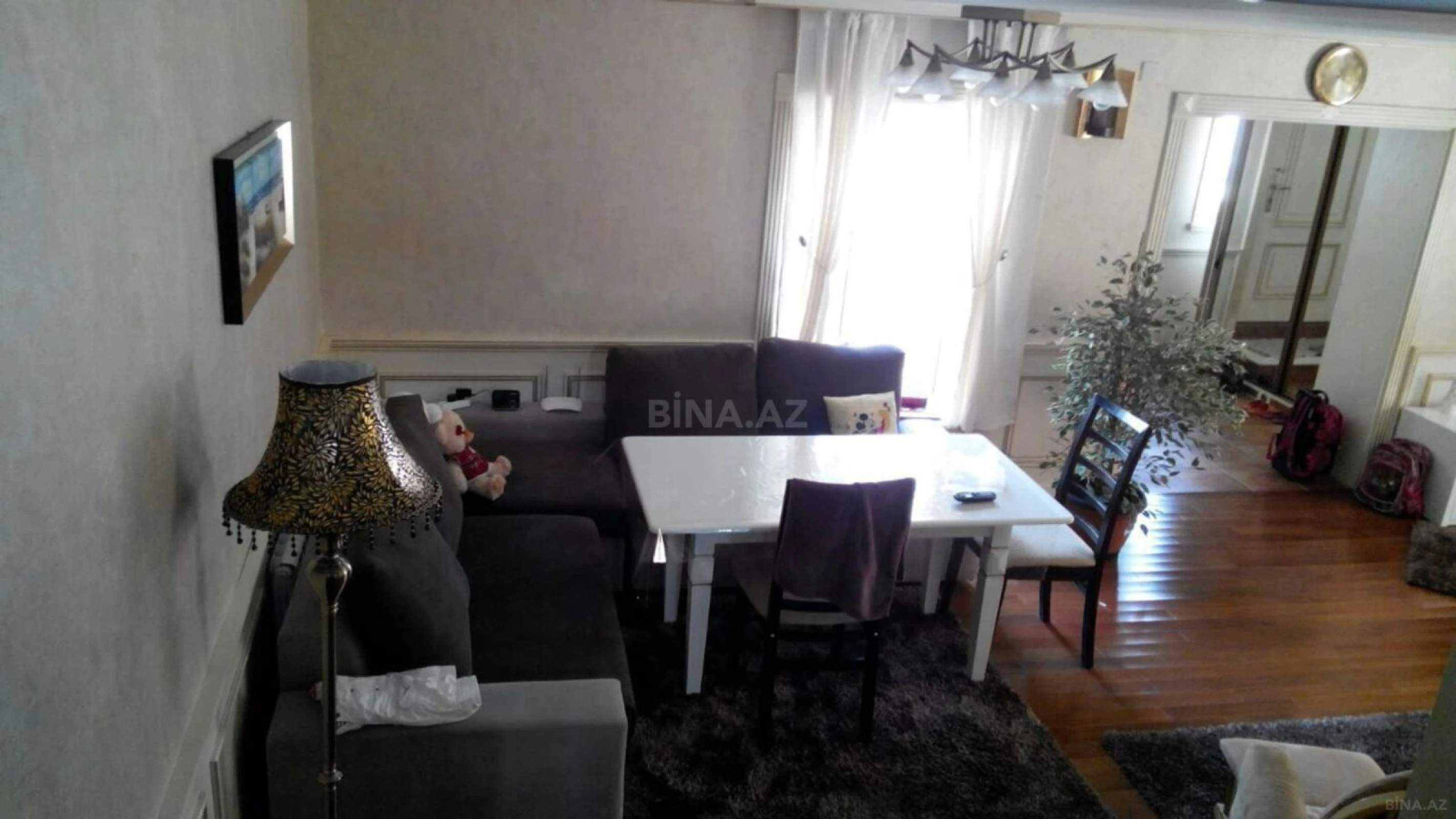 Satılır 12 otaqlı həyət evi 528 m²